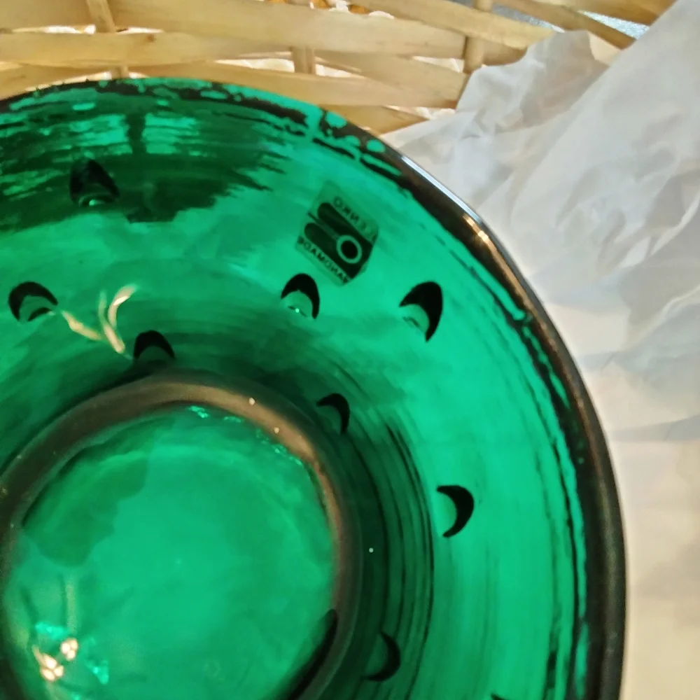 Lenko Handmade Emerald Green Glass Bowl - Picture 5 of 5